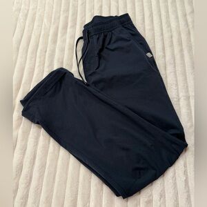 L.L. Bean Women's Dark Blue Hiking Pants With Adjustable Bottom size small